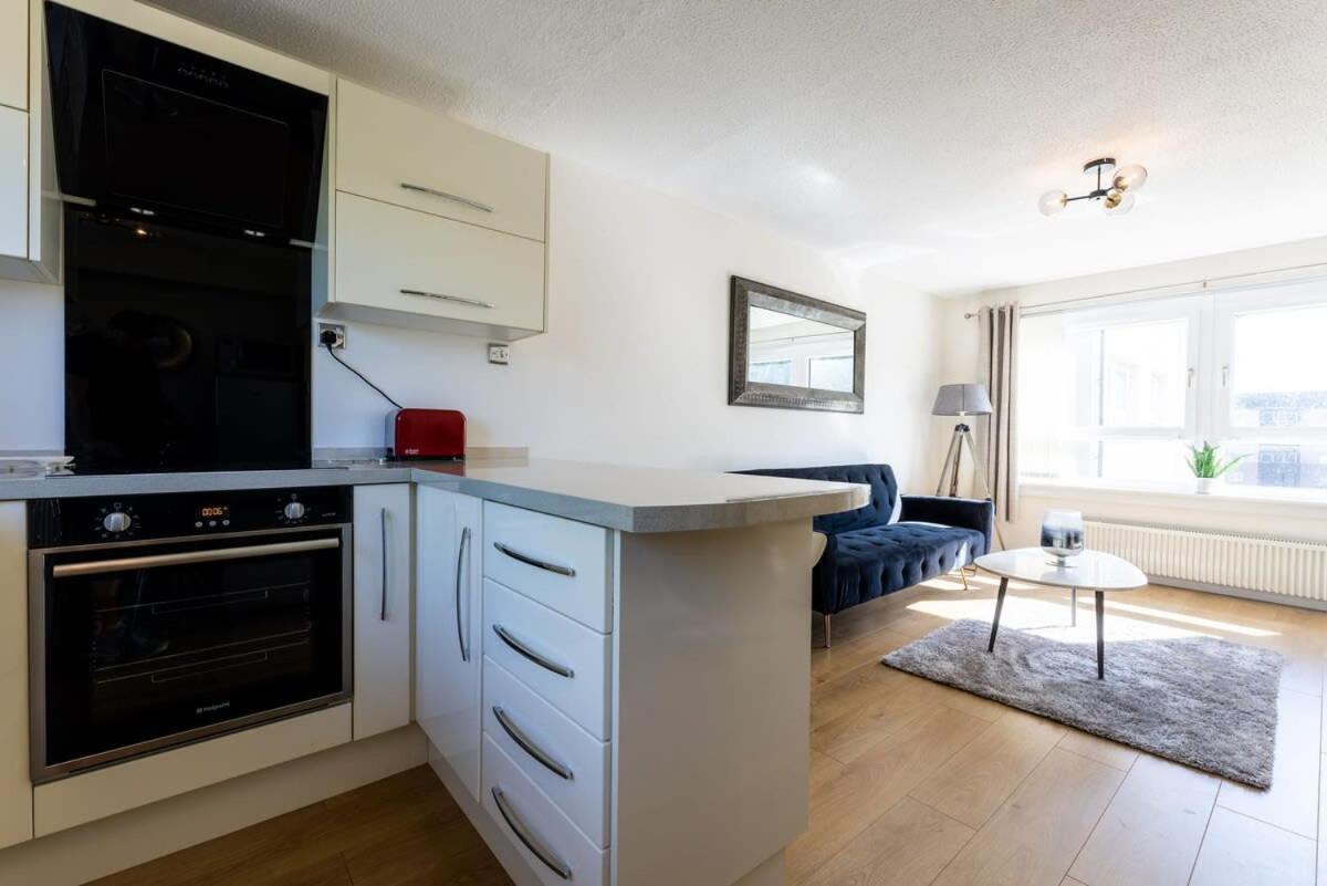 Stunning City Centre 1 Bed With Free Parking Glasgow Ngoại thất bức ảnh