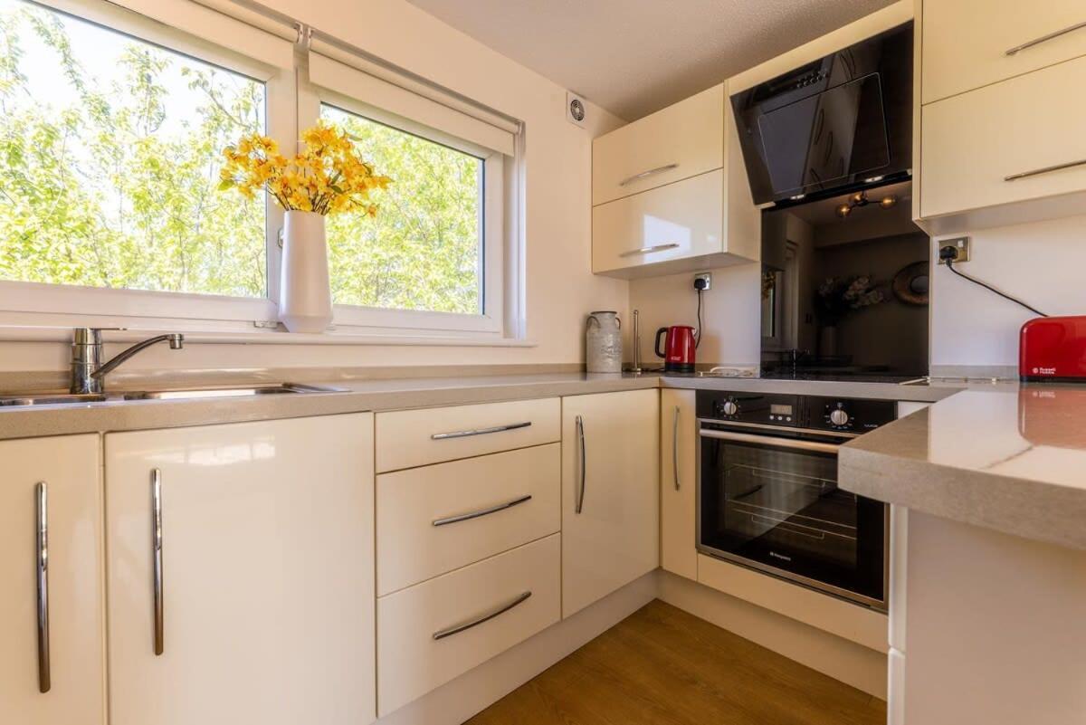 Stunning City Centre 1 Bed With Free Parking Glasgow Ngoại thất bức ảnh